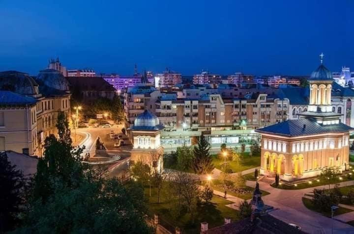 Glamour Ultracentral Craiova Bagian luar foto